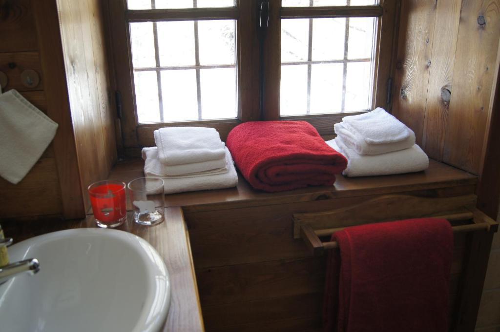 Chalet Lavis Trafford Bed and Breakfast Bramans Habitación foto